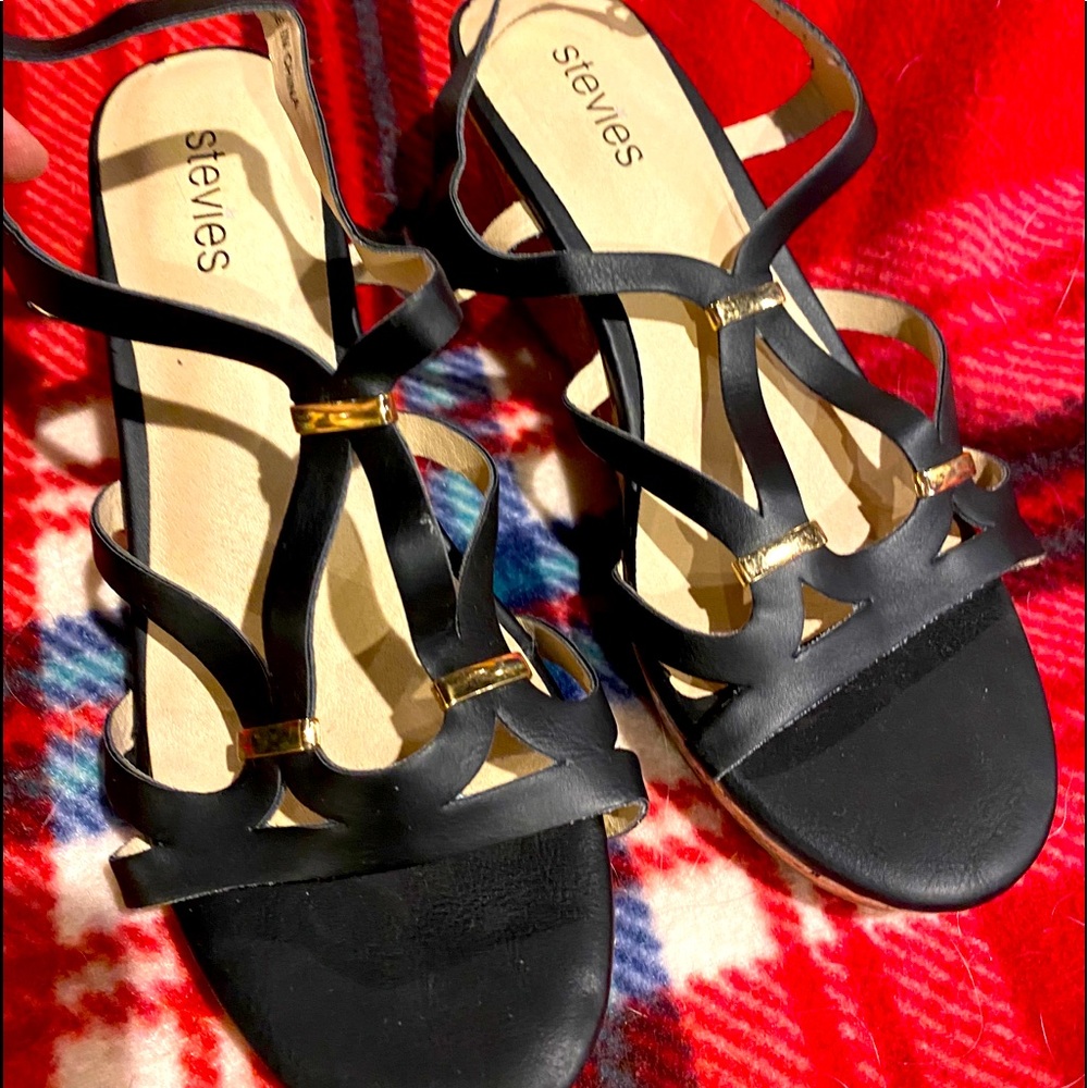 Girls shoes